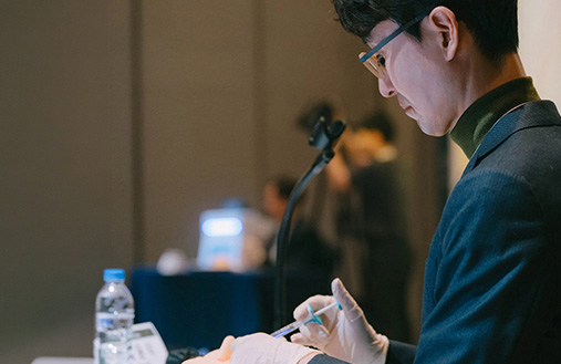 모든 과정 의료진 전담 원칙
